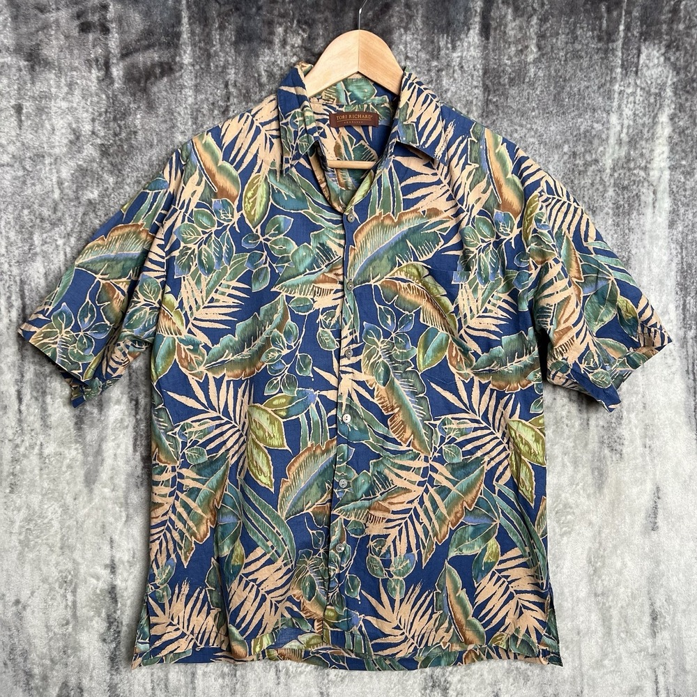 Tori Richard Shirt Mens M Honolulu Hawaiian Button Up Floral Cotton Lawn AOP